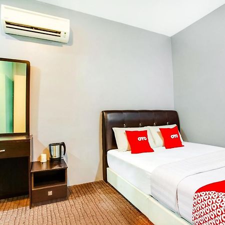 Oyo 89652 P Line Hotel Johor Bahru Zewnętrze zdjęcie