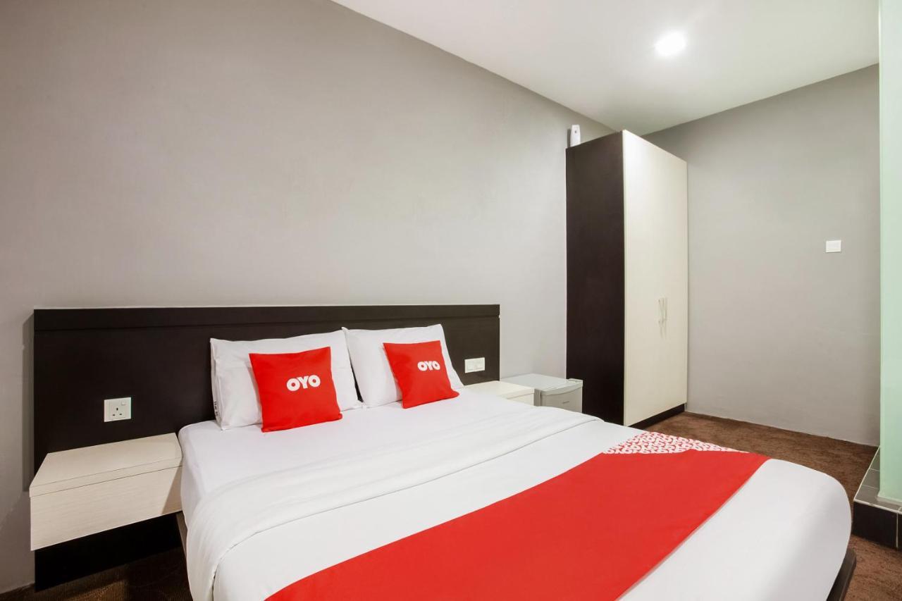 Oyo 89652 P Line Hotel Johor Bahru Zewnętrze zdjęcie