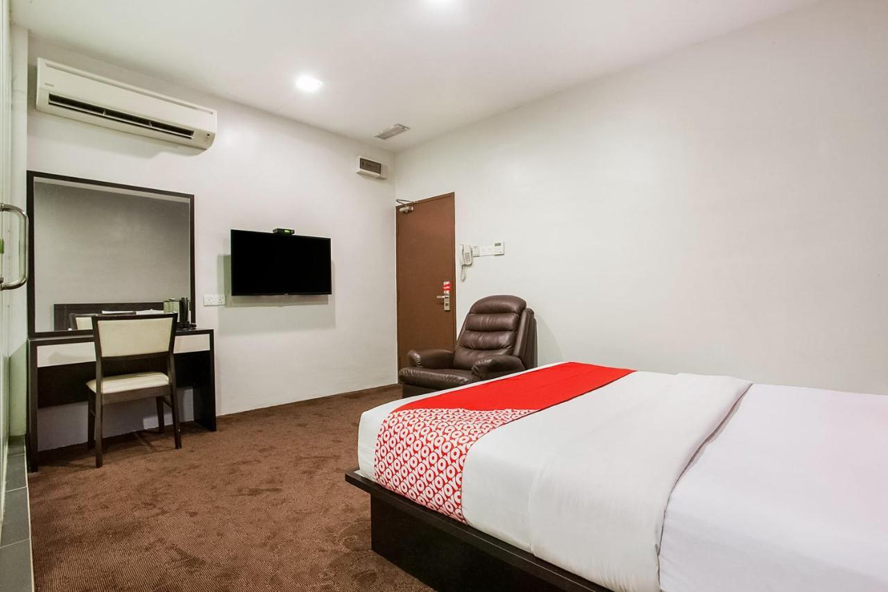 Oyo 89652 P Line Hotel Johor Bahru Zewnętrze zdjęcie