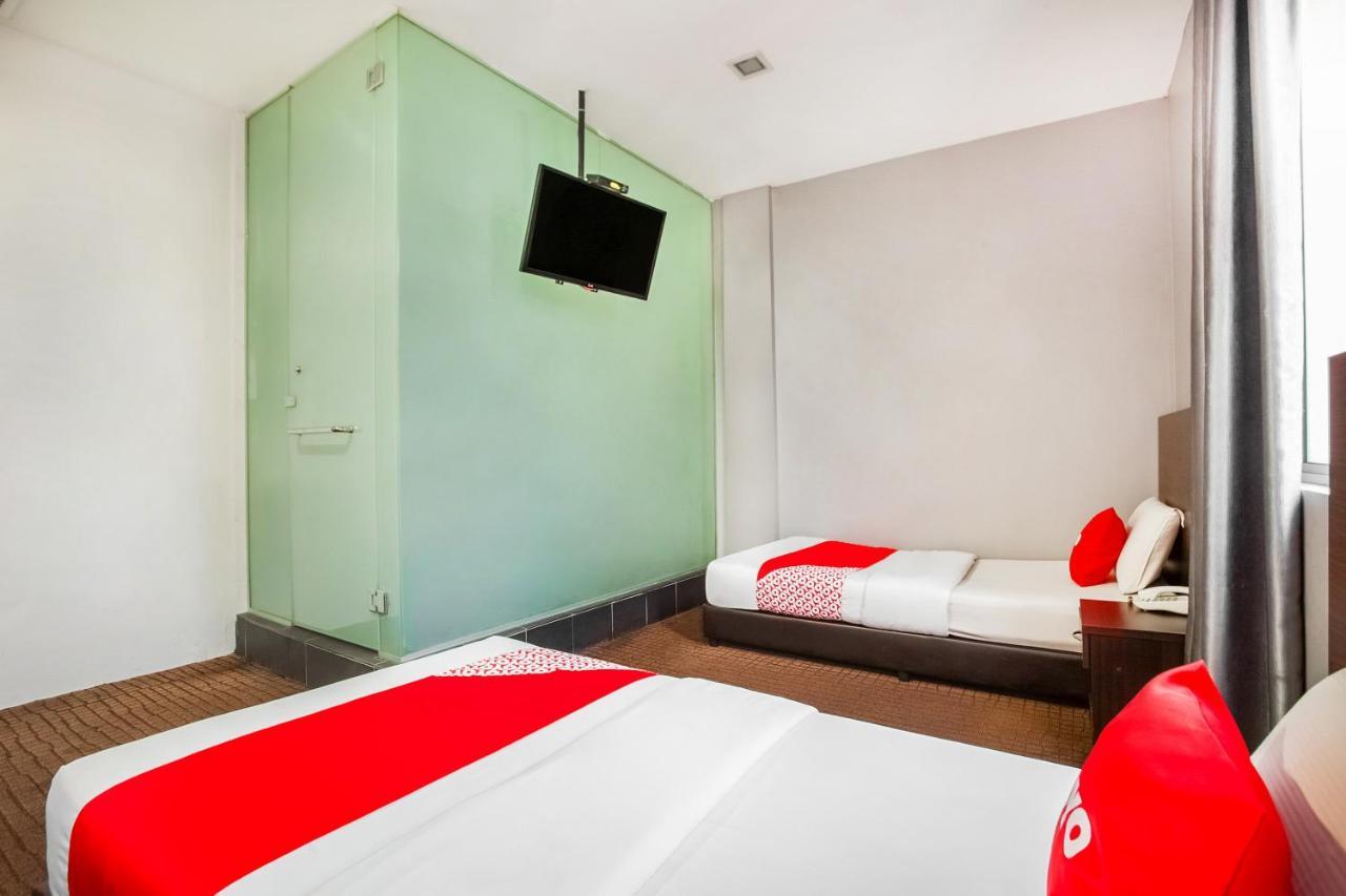 Oyo 89652 P Line Hotel Johor Bahru Zewnętrze zdjęcie