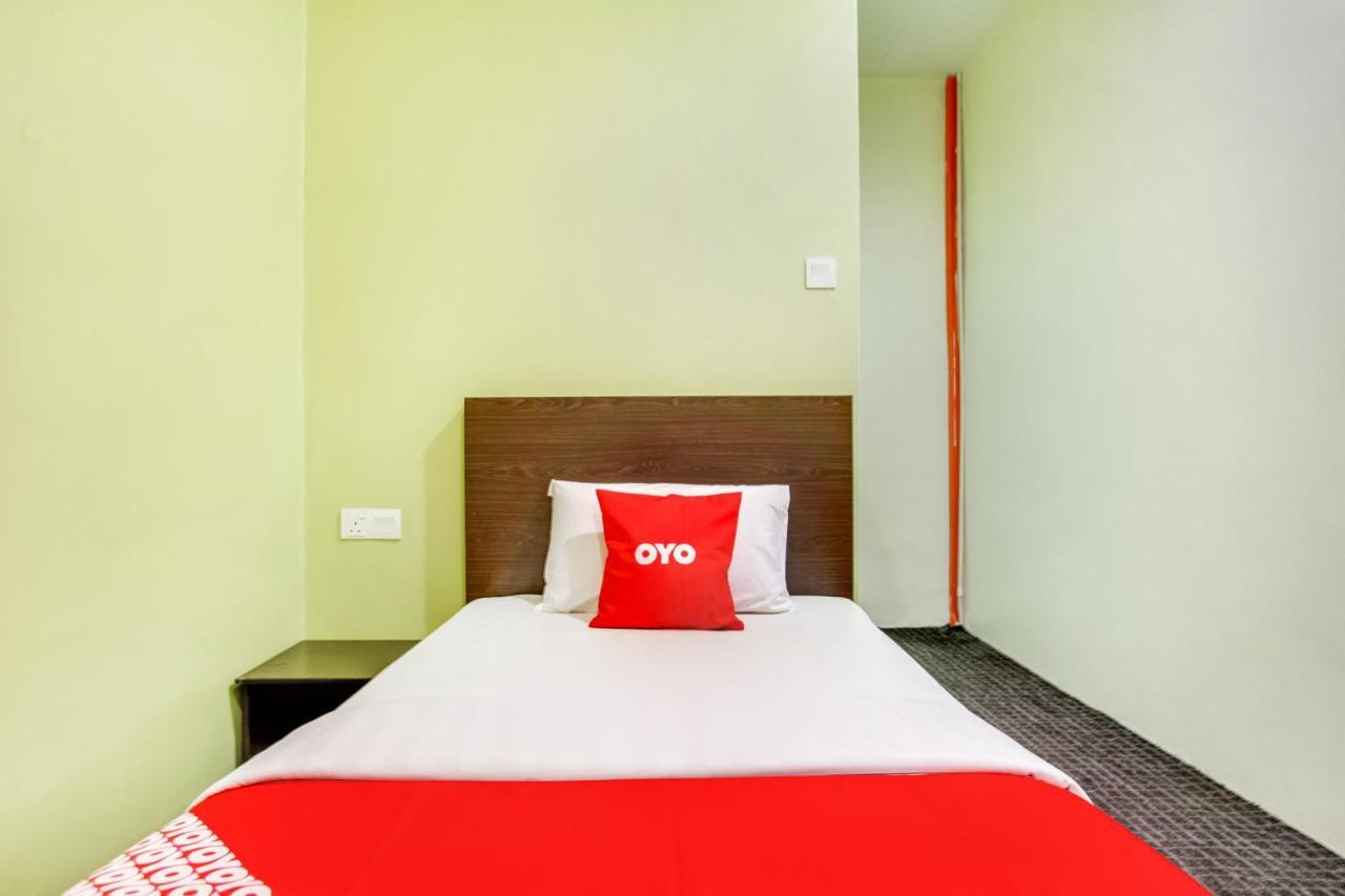 Oyo 89652 P Line Hotel Johor Bahru Zewnętrze zdjęcie