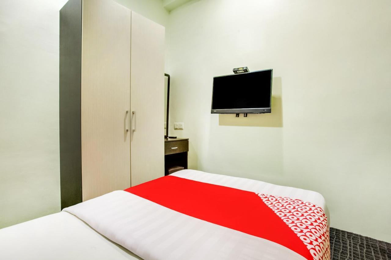 Oyo 89652 P Line Hotel Johor Bahru Zewnętrze zdjęcie