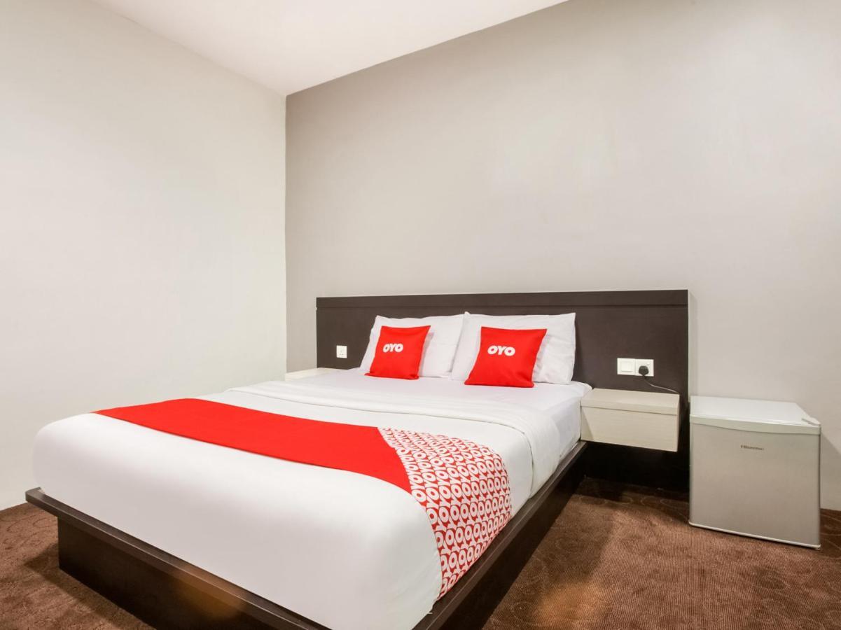 Oyo 89652 P Line Hotel Johor Bahru Zewnętrze zdjęcie