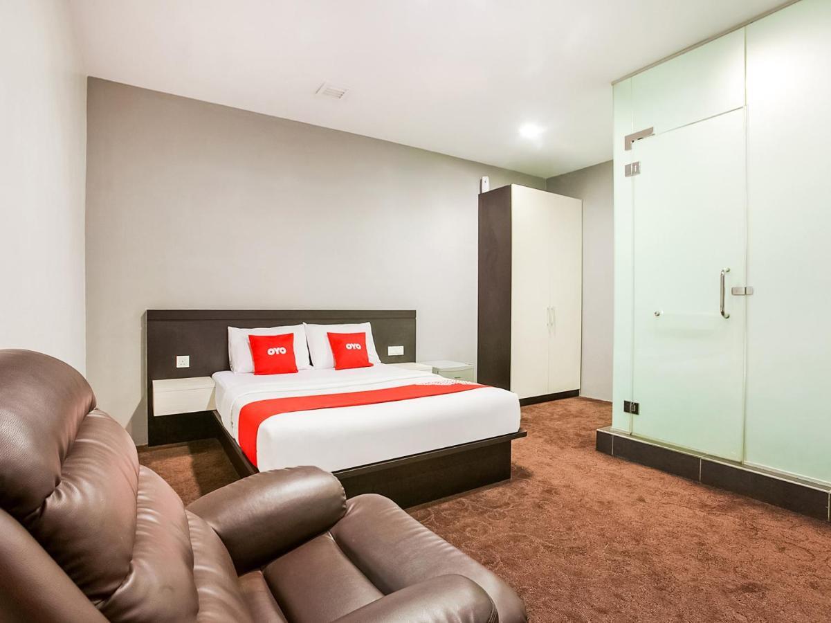 Oyo 89652 P Line Hotel Johor Bahru Zewnętrze zdjęcie